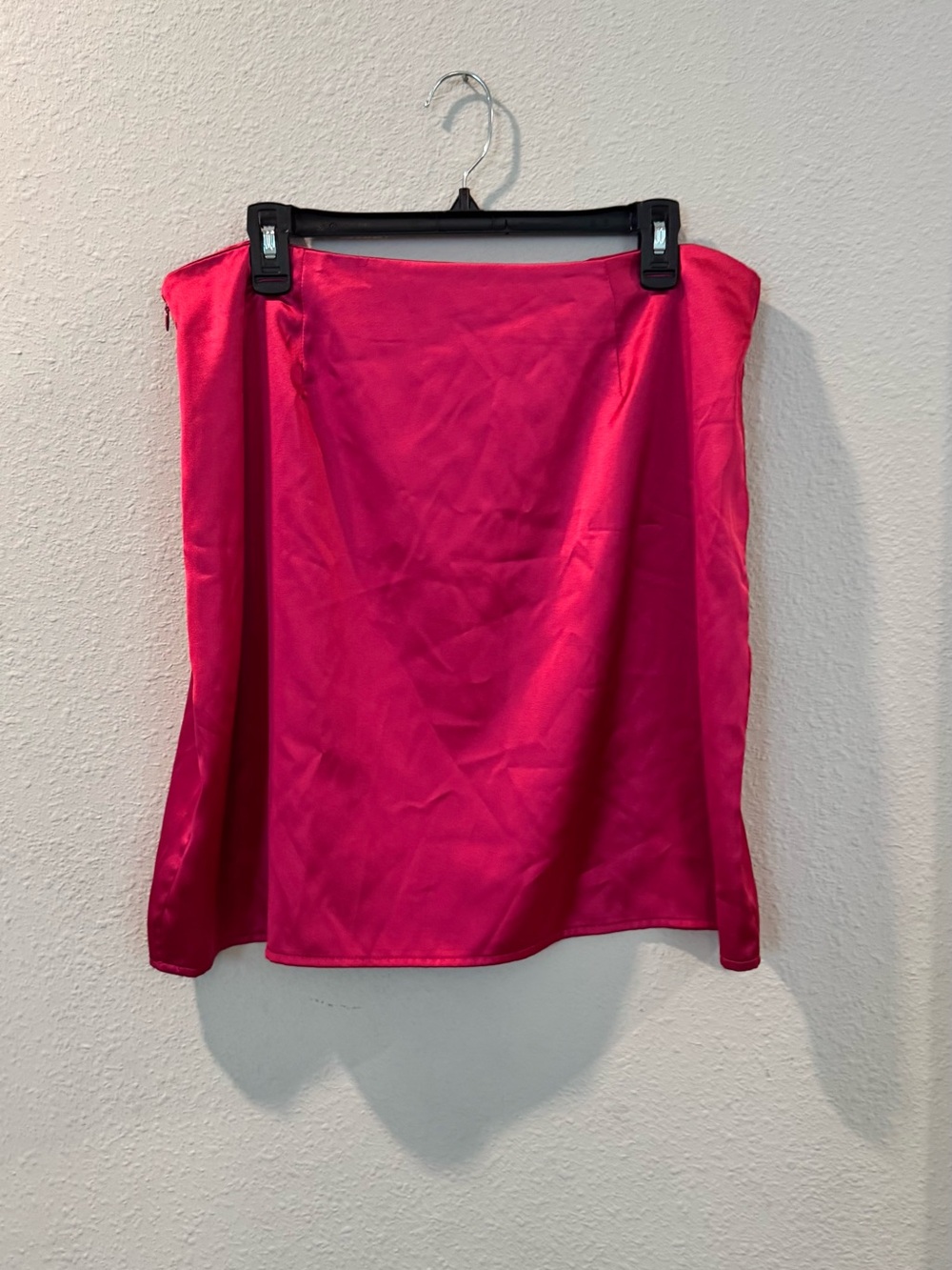 Missguided + Hot Pink Satin Mini Skirt
